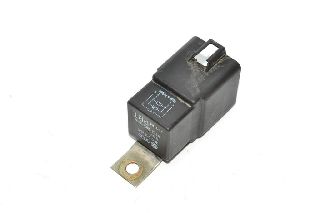 Audi A3 8P 03-08 Relay window heater front work contact