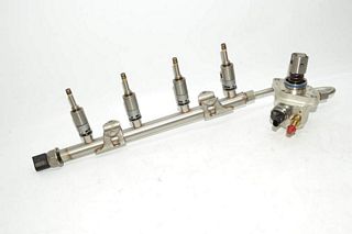 VW Polo 6R 13- Pump fuel injectors fuel pump high pressure pump 4x