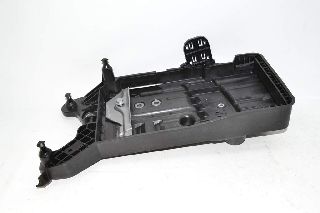 VW Tiguan 2 AD 16- Battery box battery complete base with insulation and Terminal