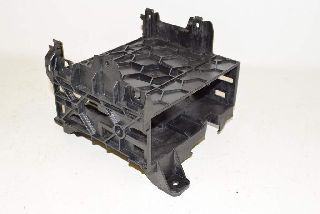 Audi A5 8T 12- Mounting for radio unit / TV tuner control unit