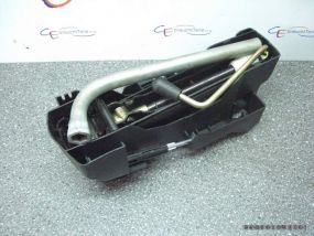 VW Polo 6N2 00-02 Tool kit Jack etc