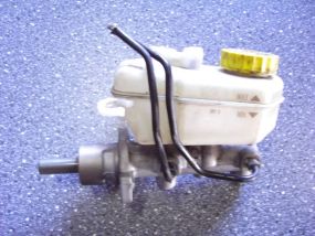 VW Polo 9N 02-05 Brake master cylinder + tank