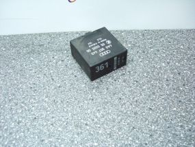 Audi A6 C5 4B 97-05 Relay control unit 361 reafront rightiew mirror closet Lady